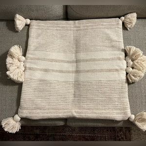 Serena & Lily Pillow Cover